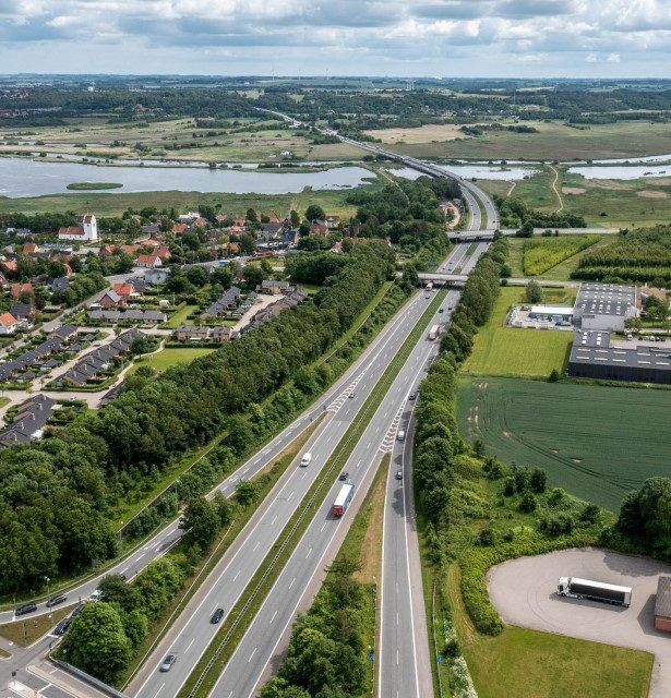 Støjværn ved Helsted er igen ved at miste fart