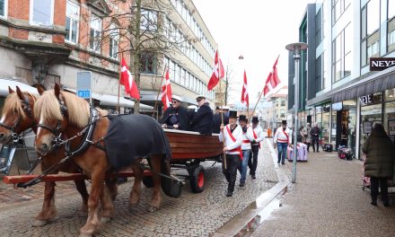 Fastelavnsbåd kørte igennem Randers