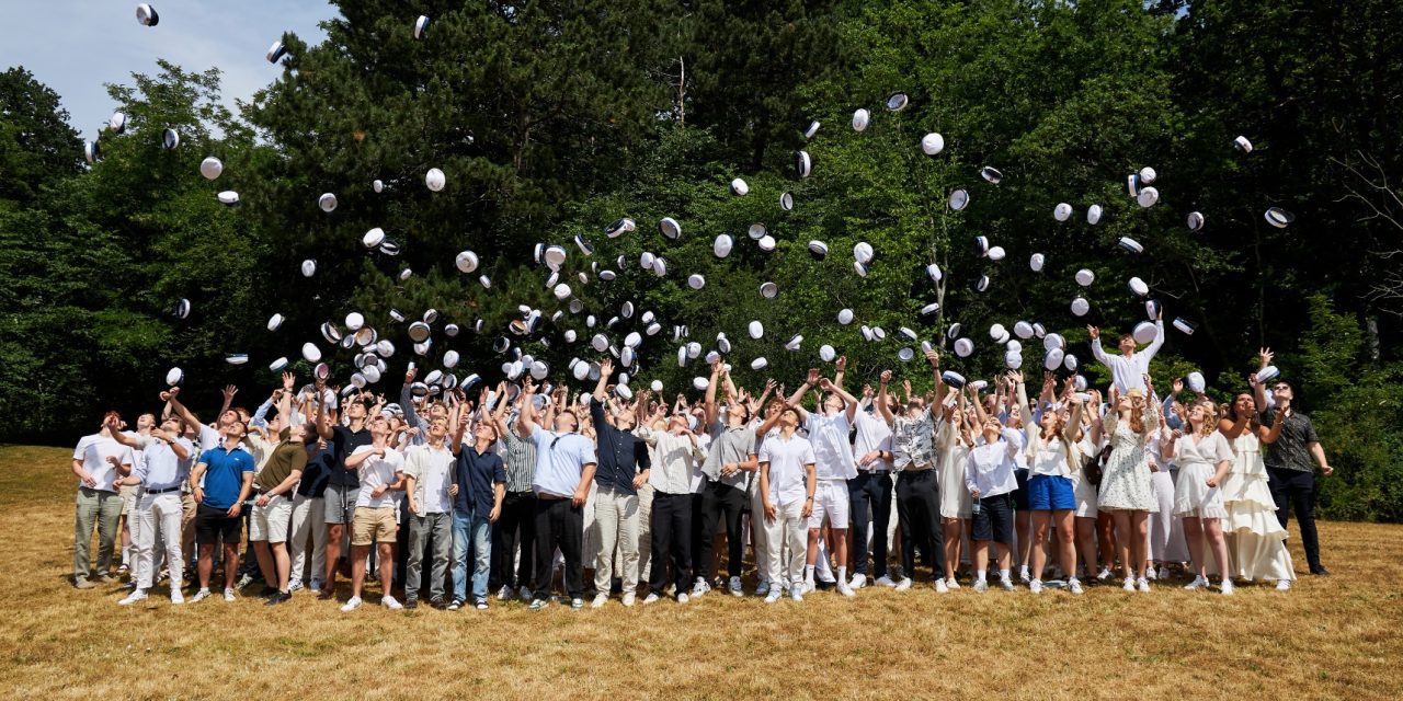 Se billederne af studenterne fra HHX