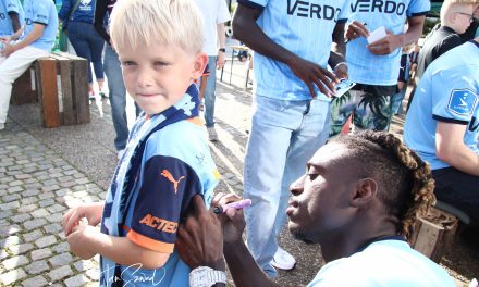 Randers FC’s spillere hilste på fans midt i Randers