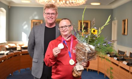 Batman vandt to guldmedaljer til Special Olympic