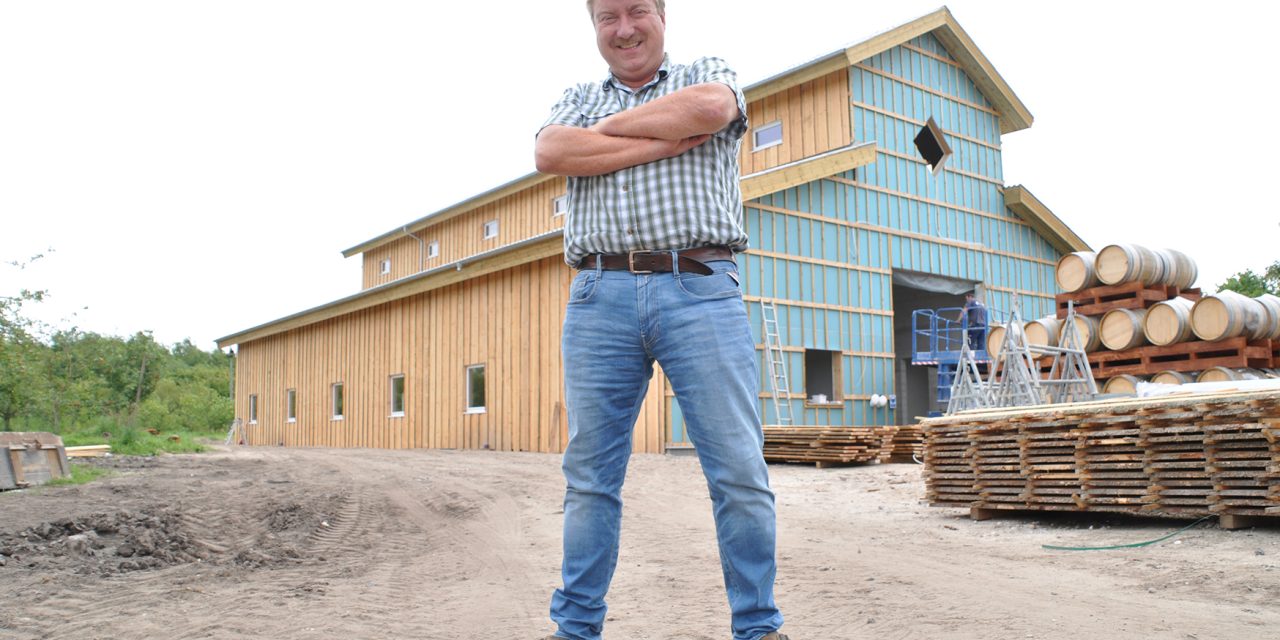 Millioner på vej til brød, æblevin og landsby