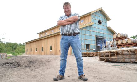 Millioner på vej til brød, æblevin og landsby