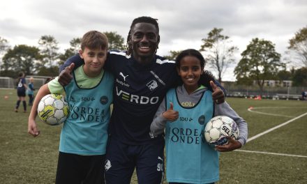 Fodboldtræning med de professionelle fra Randers FC: Sait lavede tunnel på Marvin Egho