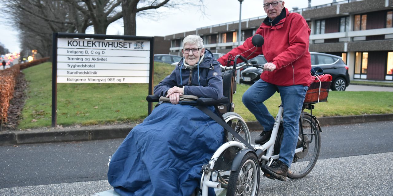 Cykelpiloten Allan tager ældre borgere med på rundtur i Randers