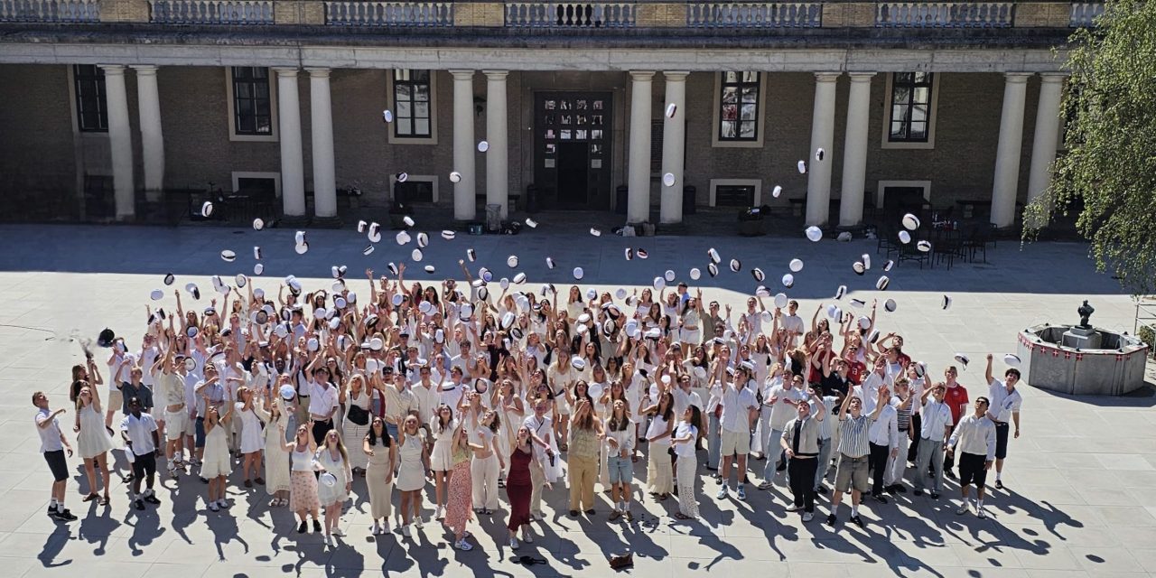 208 blev studenter fra Statsskolen