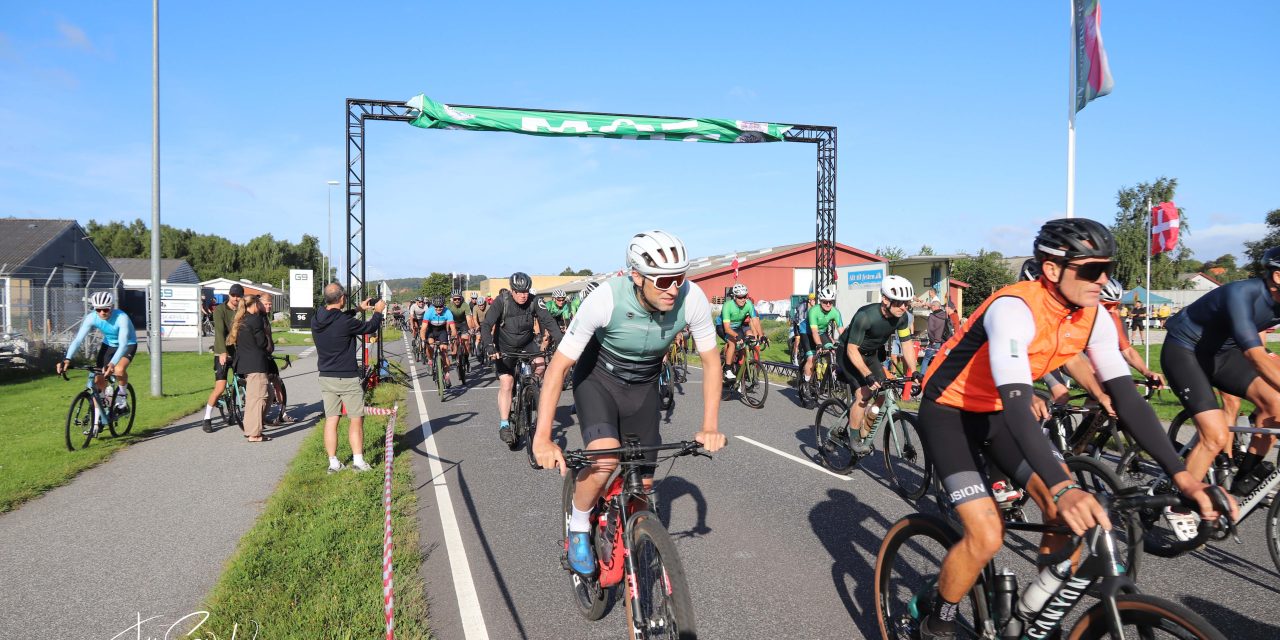 Se fotos: Gravelrute trak flere cykler til start ved Fjordløbet