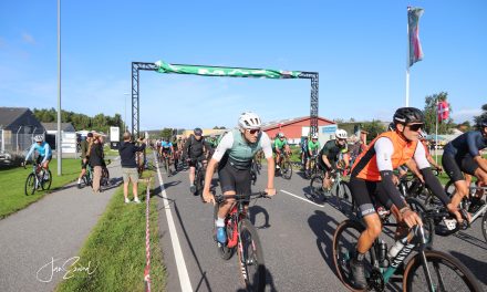 Se fotos: Gravelrute trak flere cykler til start ved Fjordløbet