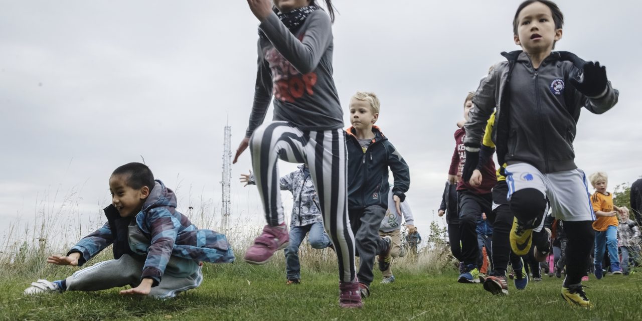 Vejret til Skolernes Motionsdag begynder pænt – så tager det en drejning