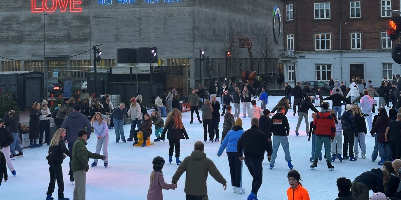 Så kan du godt finde skøjterne frem – for nu åbner skøjtebanen snart